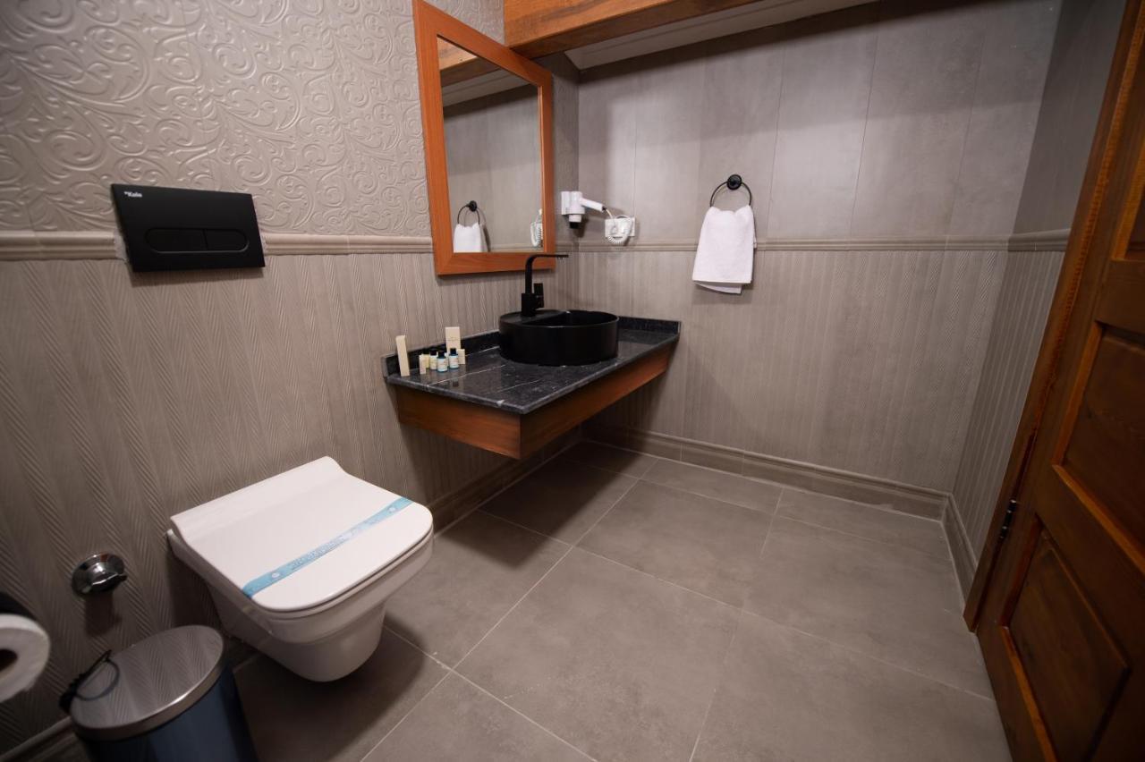Ahiska Palas Otel Kars Zewnętrze zdjęcie
