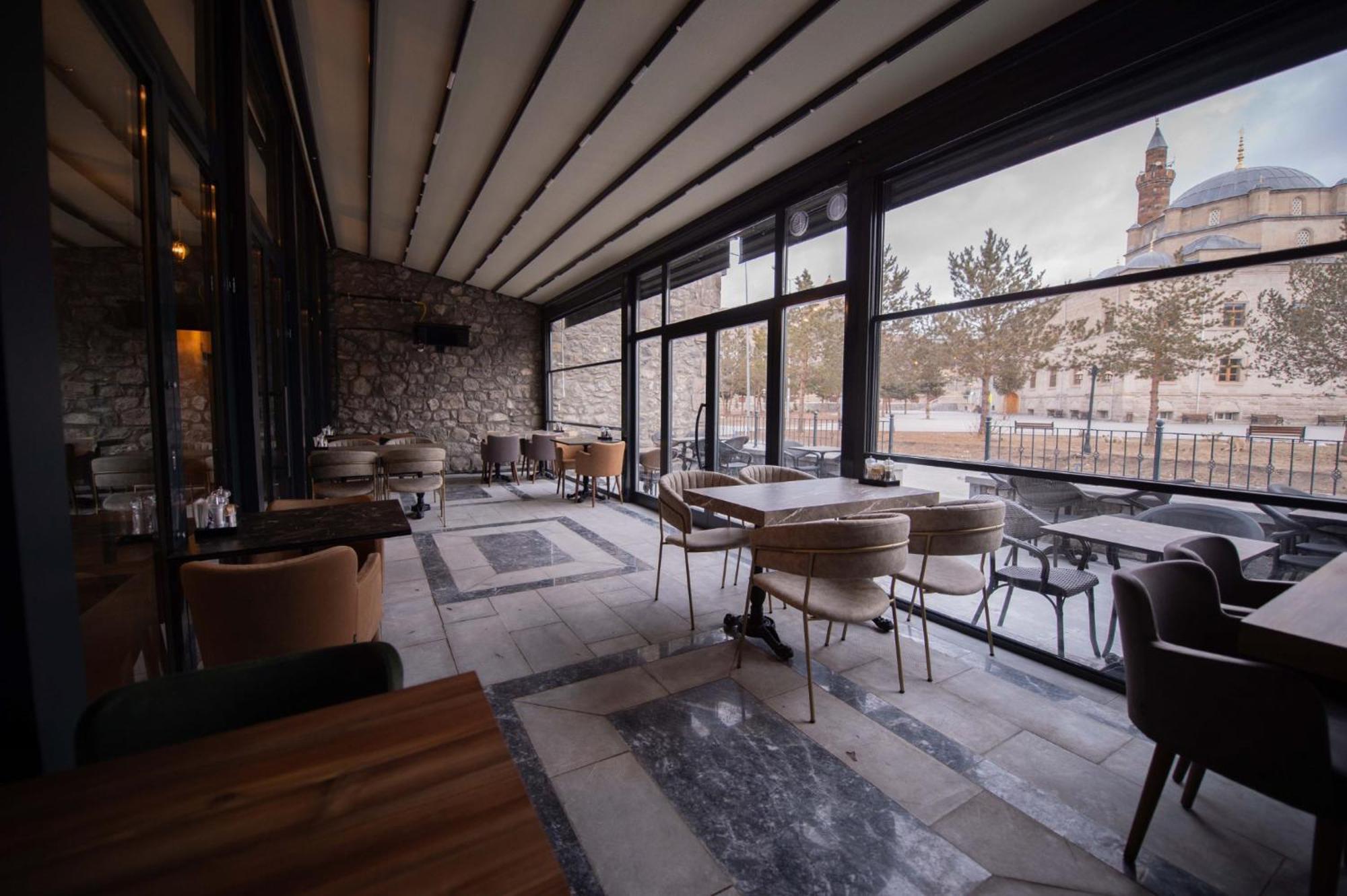 Ahiska Palas Otel Kars Zewnętrze zdjęcie